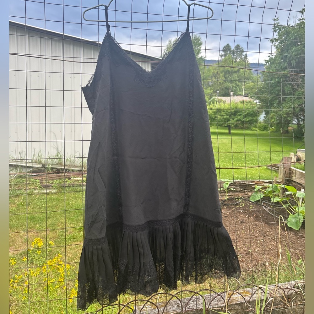 Gold Hawk Chemise 🖤